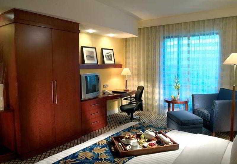 Millennium Lakeview Hotel Formerly Copthorne Lakeview Hotel Dubai Exterior foto