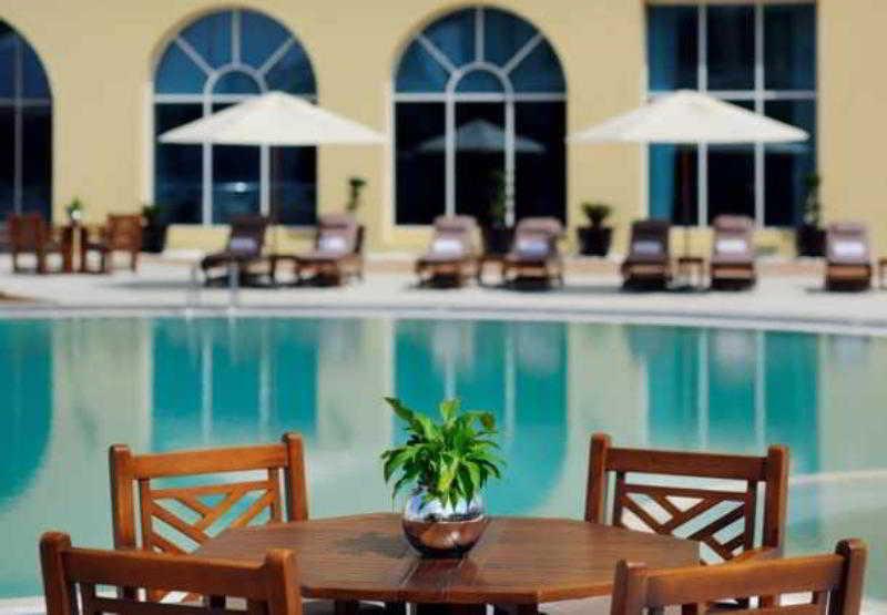 Millennium Lakeview Hotel Formerly Copthorne Lakeview Hotel Dubai Exterior foto