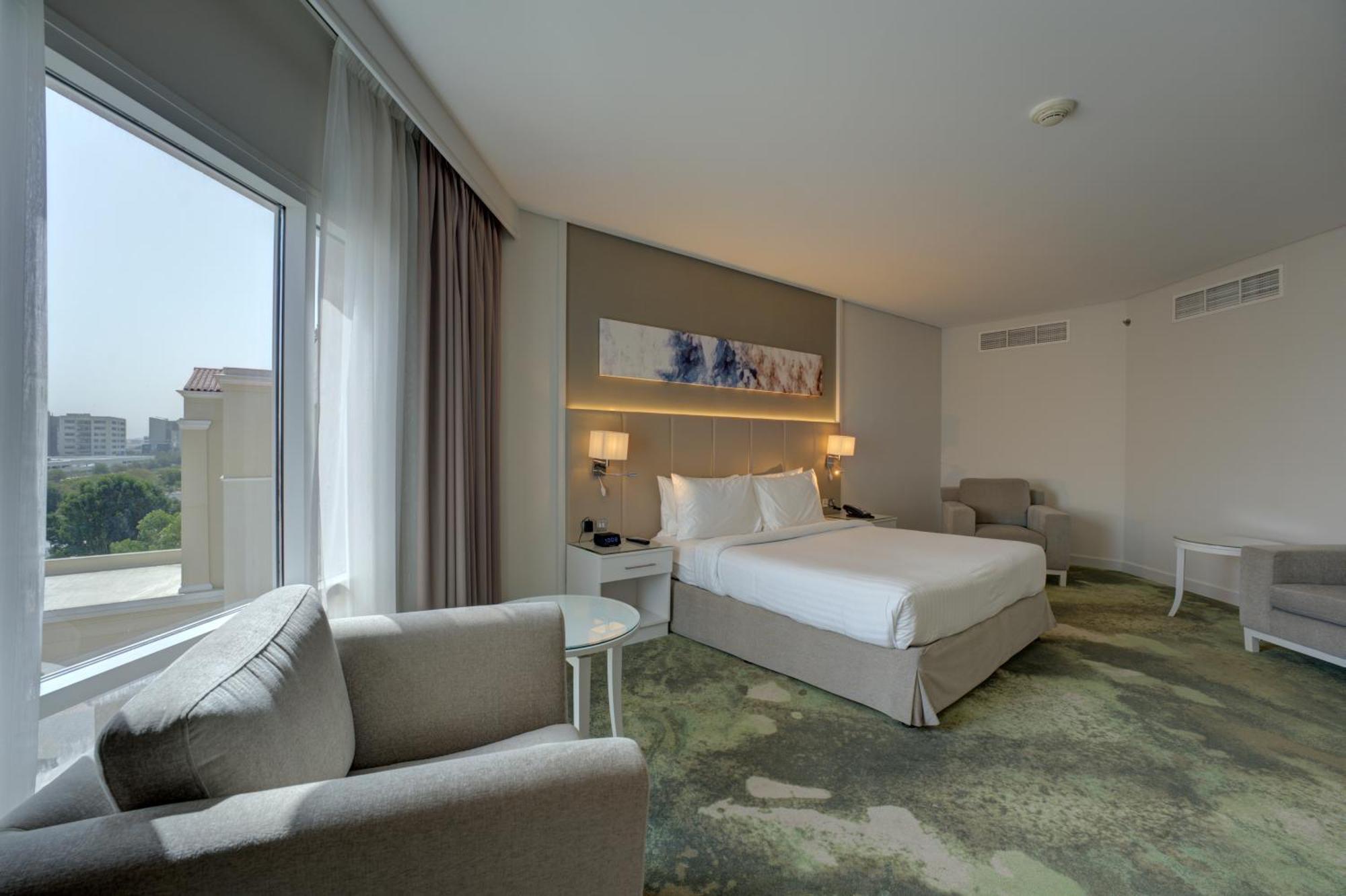 Millennium Lakeview Hotel Formerly Copthorne Lakeview Hotel Dubai Exterior foto